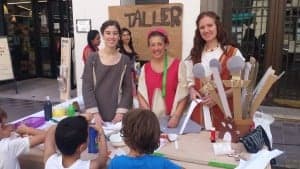 TALLER DE CORONAS Y ESPADAS