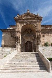 Iglesia de Fonz. Ronda Somontano. 