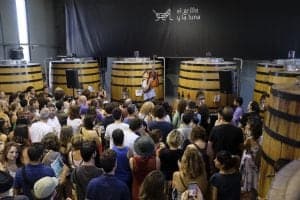 Mikel Erentxun en la bodega del Somontano El grillo y la luna - Prensa PolifoniK Sound