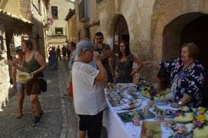 Feria de Artesanía Alquézar. Ronda Somontano.