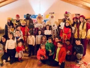 Los Reyes con los niños en Bierge