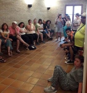 Participantes en el Encuentro, ayer en el Ayuntamiento de Fonz. 