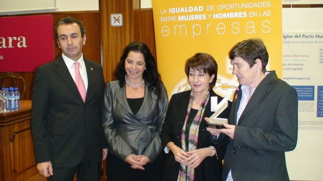 Bodegas Ruberte recibe el Premio Mujeres por la Cooperación Empresarial en Aragón