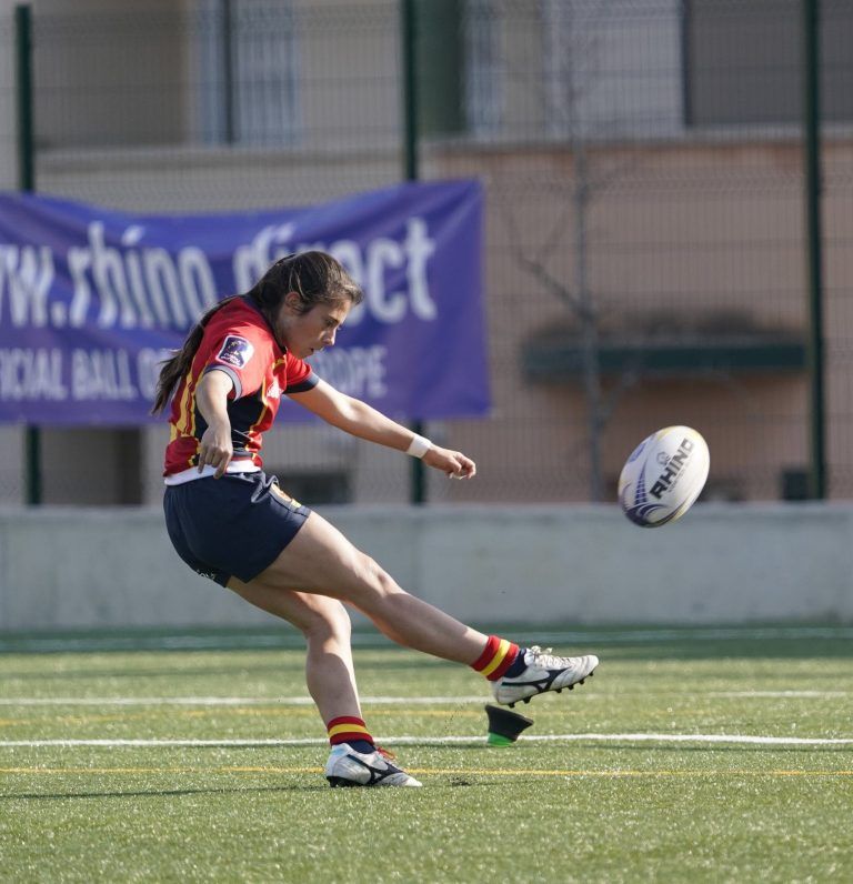 Victoria de la selección española de rugby con debut de la montisonense Alba Alpín