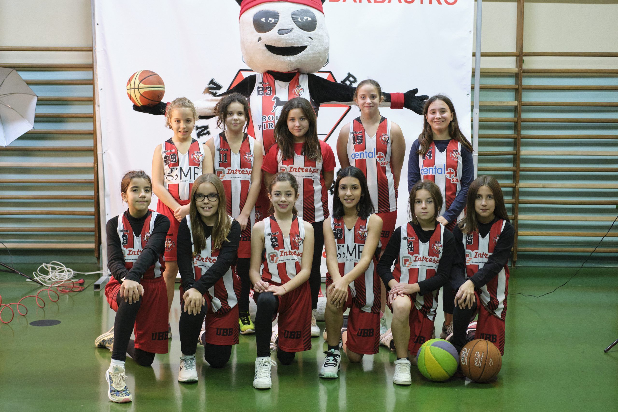 La sede de Monzón acoge la cuarta concentración del circuito provincial de minibasket "Paco Corrales"