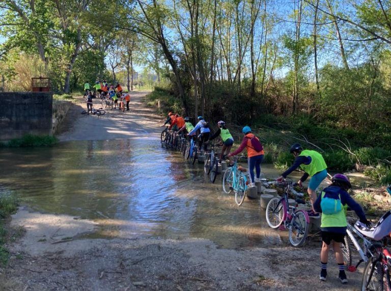 Los colegios de Monzón concluyen un año más su ‘Aula en Bici’