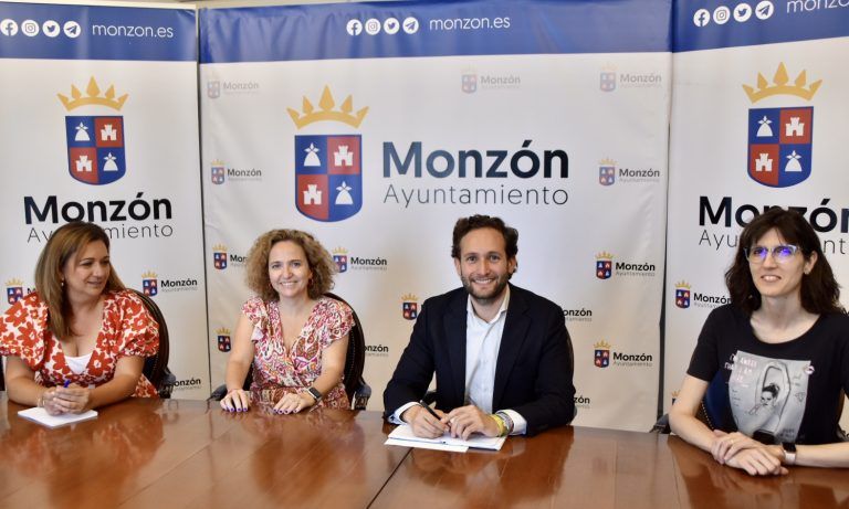 El Ayuntamiento de Monzón define su organigrama