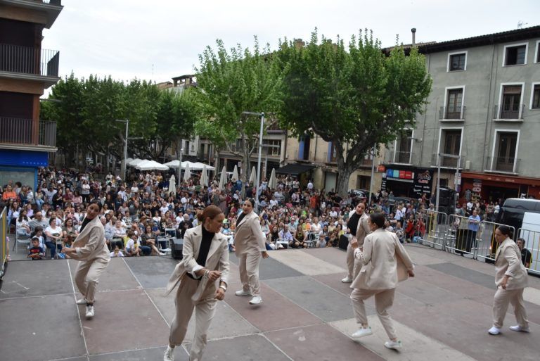 La danza tomó las calles de Barbastro en su Día Internacional
