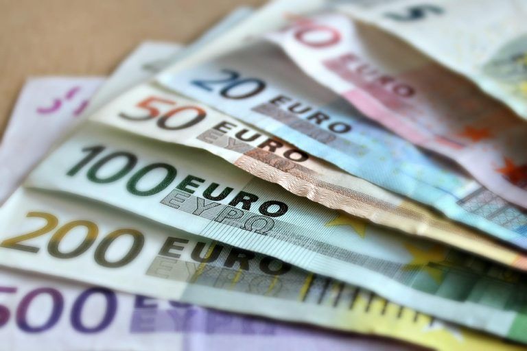 Nueva ayuda de 200 euros para personas con bajos ingresos y patrimonio