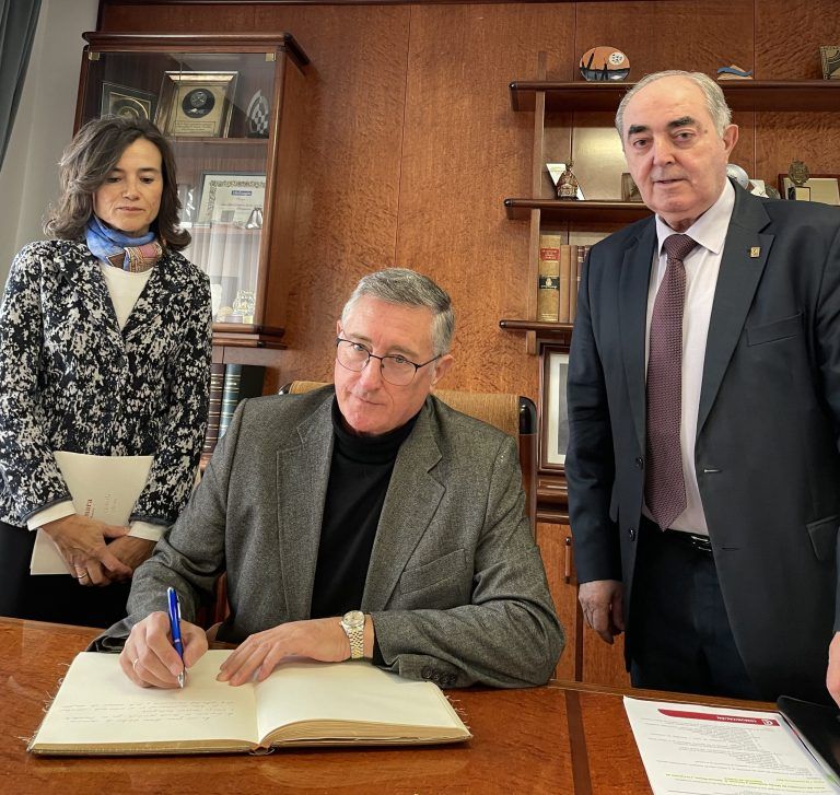 La Cámara de Comercio de Huesca y la Consejería de Medio Ambiente y Turismo valoran posibles líneas de colaboración para el desarrollo del sector turístico