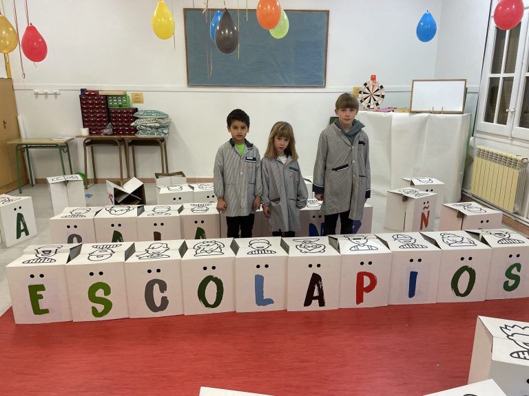 Exposición «Expo Calasanz» en el colegio escolapio de Barbastro