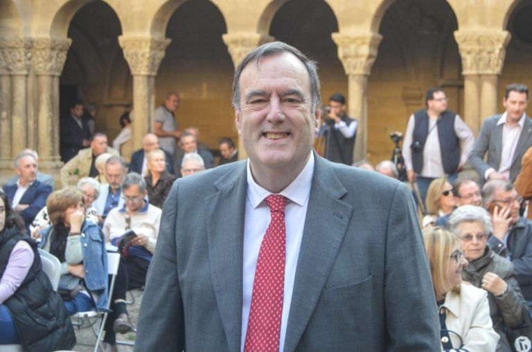 El periodista Javier García Antón presentará en Barbastro su obra ‘Contracorriente’