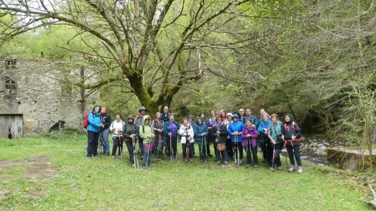 El grupo de marcha nórdica de Montañeros de Aragón Barbastro por tierras vascas