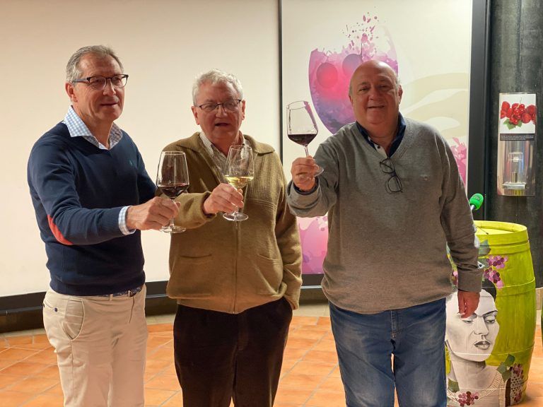 El Club Amigos del Vino Somontano organiza una cata solidaria por los afectados de los terremotos