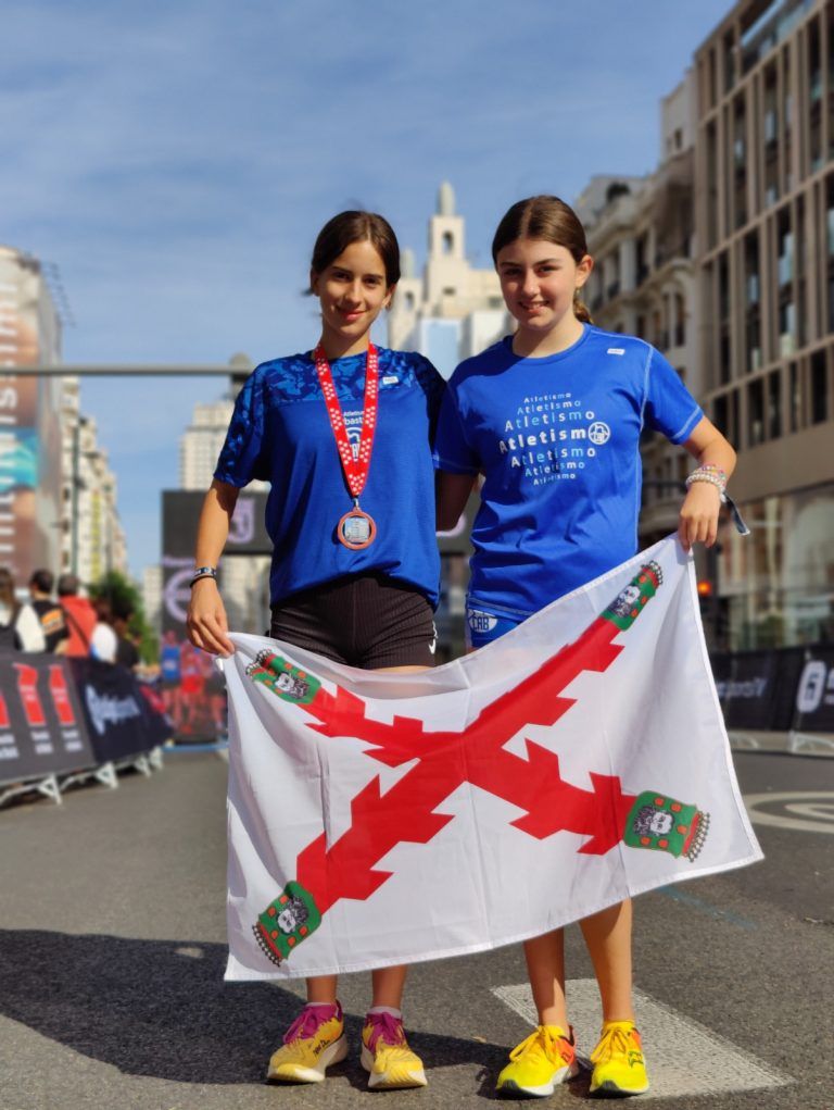Clara Lacoma y Natalia Lleyda del Club Atletismo Barbastro en el Gran Premio Madrid Marcha