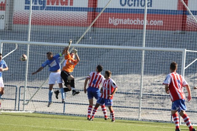 El Barbastro cae goleado en Binéfar y el Monzón vuelve de vacío de Utebo