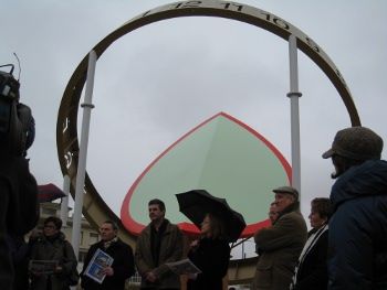 Grañén inaugura el reloj solar más grande de Europa Reloj solar de Grañén.