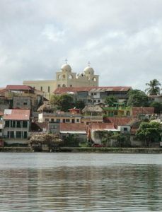 Catedral de Flores en Petén.