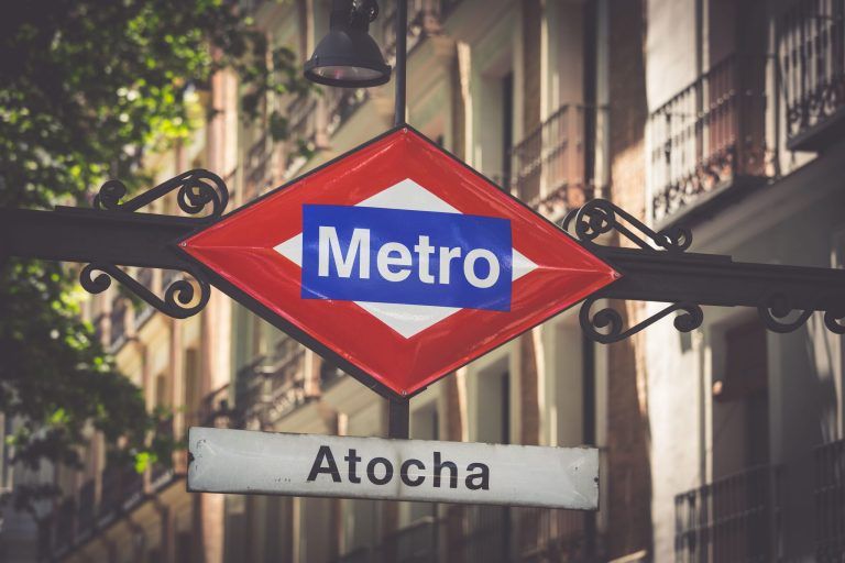 Descubre Madrid sin cargas: consigna el equipaje en Atocha