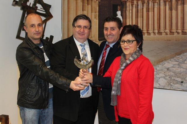 El relicario de Santa Waldesca regresa a Villanueva de Sijena como símbolo del inicio del retorno de los bienes aragoneses