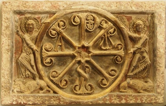 El Museo de Barbastro – Monzón abre una nueva ventana al mundo románico con la incorporación del crismón de la catedral