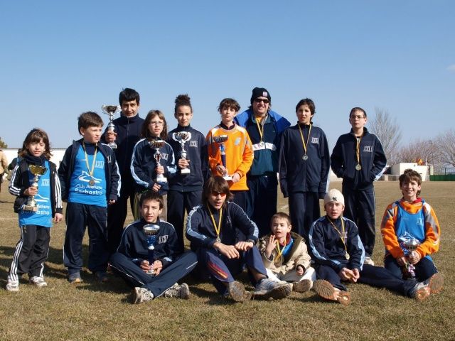 Hugo Loriente, del Club Atletismo Barbastro, consigue el bronce en el Campeonato de Aragón Junior Hugo Loriente