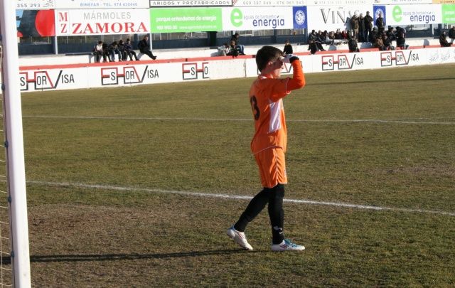 Triunfo del Barbastro y fin de la racha en Monzón