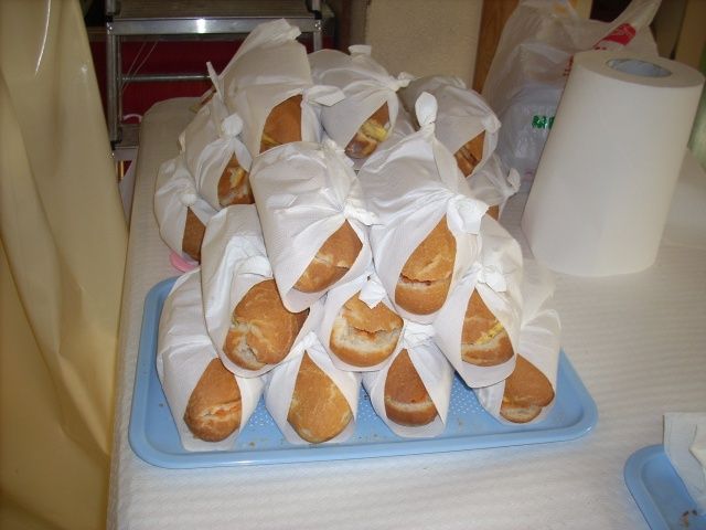 «Día del bocadillo solidario» en Estada bocadillo solidario estada