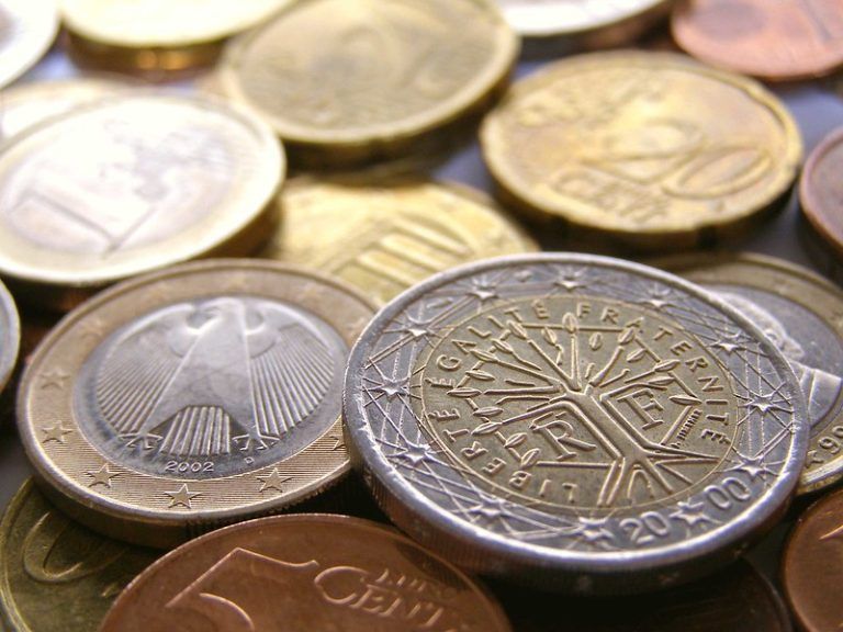 Los bancos reducen la oferta de préstamos preconcedidos en plena pandemia