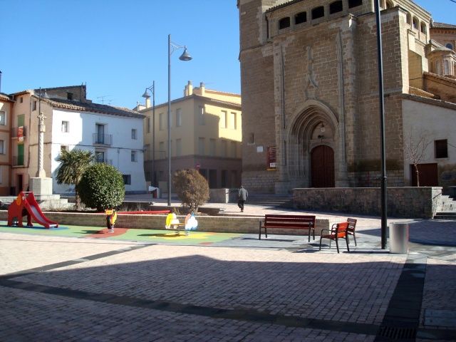 Finalizada la peatonalización de la plaza del padre Llanas de Binéfar binefar