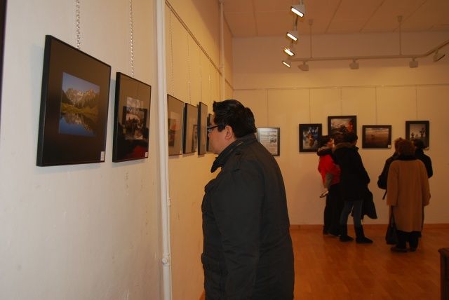 La asociación de vecinos de San Hipólito Barbastro entrega los premios del II Concurso Fotográfico Jesús Postigo San Hipólito Barbastro
