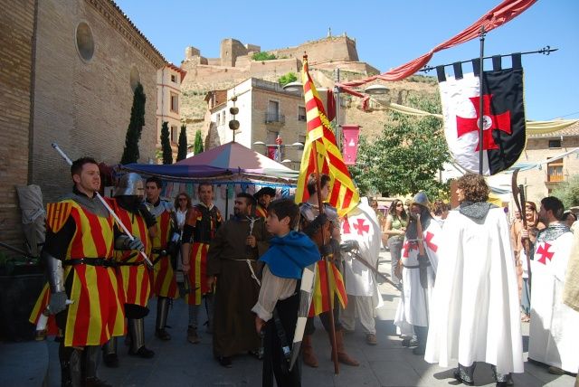 Javier Mariño y Cristina Espejo vuelven a ganar en la San Silvestre de Barbastro