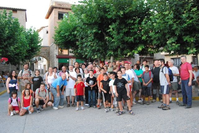 Los actores de “Amar en tiempos revueltos” dan el pistoletazo de salida a las fiestas de Estadilla Amar en tiempos revueltos Estadilla