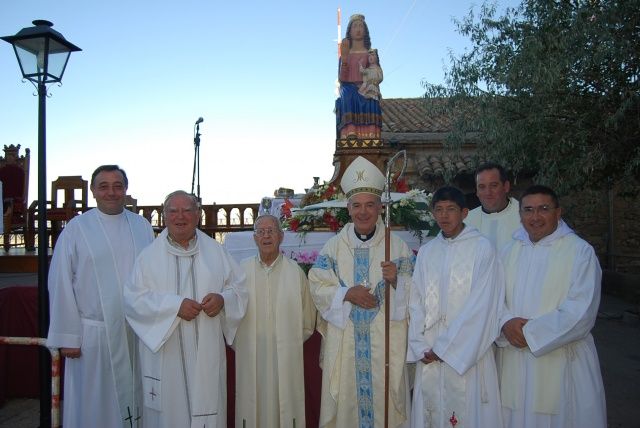 Emotivo relevo en el santuario de El Pueyo de Barbastro