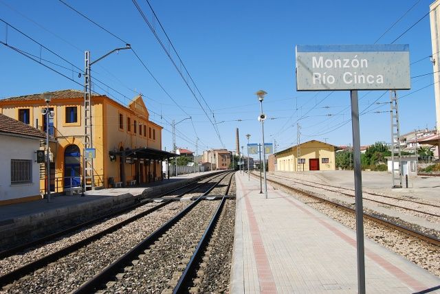 UGT Barbastro – Ribagorza pide acercar los trenes regionales de Cataluña hasta Monzón
