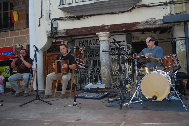 Blas Coscollar propone 33 piezas para recuperar la esencia de la música de la fiesta popular Blas Coscollar