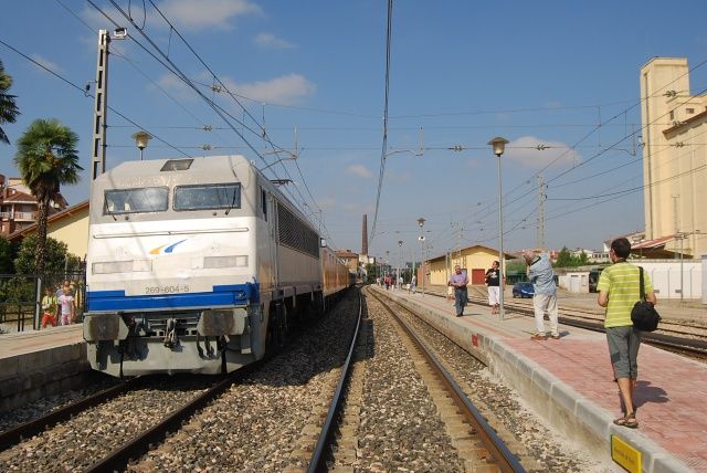 El PSOE pide a la DGA que tome todas las medidas necesarias para garantizar el mantenimiento de las líneas de tren que unen Zaragoza-Teruel y Zaragoza-Monzón-Binéfar-Lérida