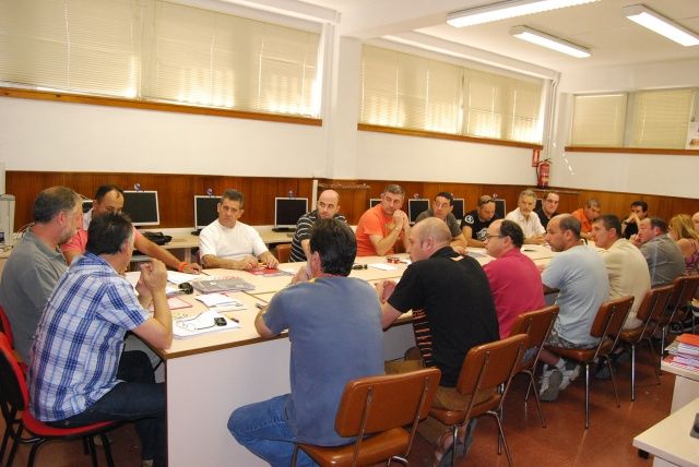 UGT prepara a los delegados de Monzón para la huelga general