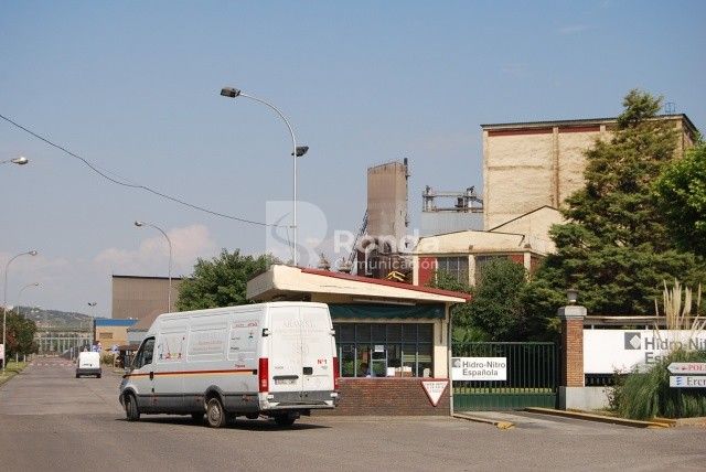 La propietaria de las centrales de HNE plantea despedir a la mitad de la plantilla