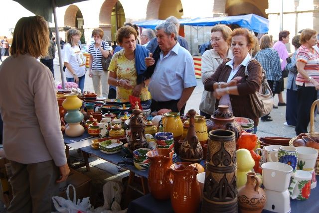 Modesto Bescos nos descubre el Barbastro de finales del siglo XIX y comienzos del XX en ‘La Torre de los vencedores’