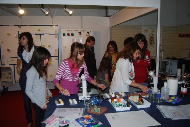 La II Feria de la Ciencia acerca los logros científicos al ciudadano de Barbastro II Feria Ciencia Barbastro