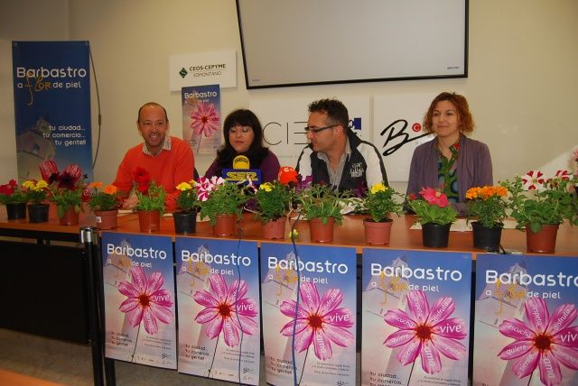 El comercio de Barbastro reparte flores a sus clientes comercio de Barbastro