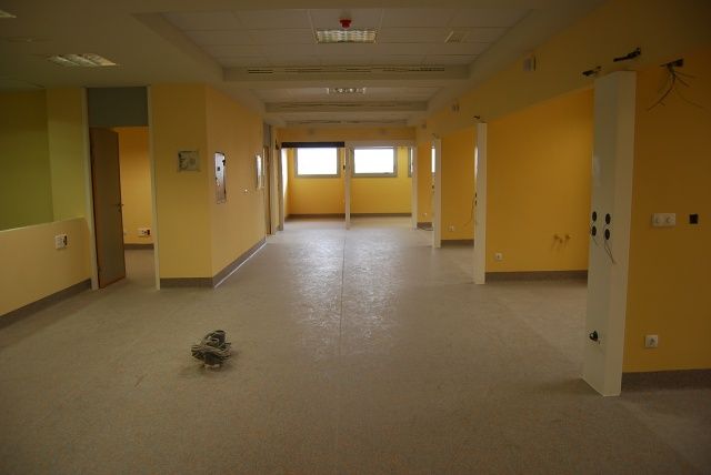 Barbastro pide a la consejera de Salud que pongan en marcha la UCI del Hospital Barbastro UCI del Hospital Barbastro