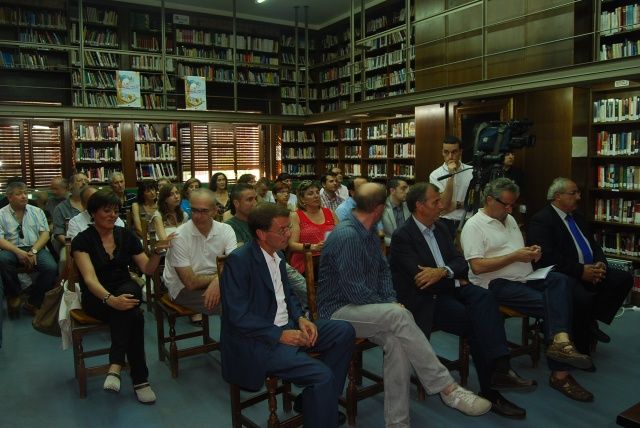 Barbastro reconoce en sus premios literarios a escritores de oficio y galardonados