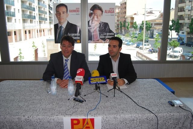 El PAR propone integrar al castillo de Monzón dentro de la red de hospederías de Aragón