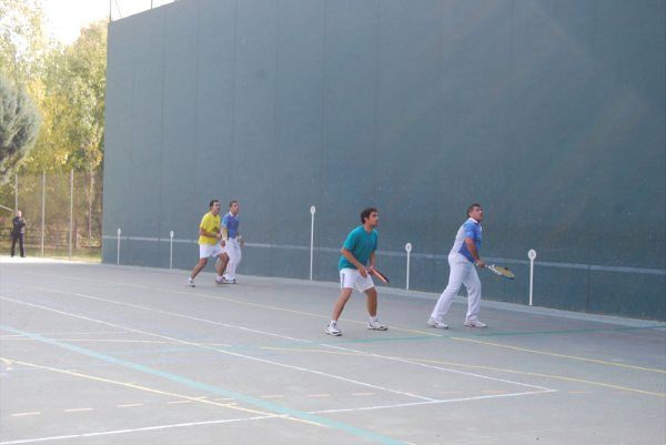 La pareja Latorre y Álvarez se lleva el torneo de frontenis de Pozán de Vero