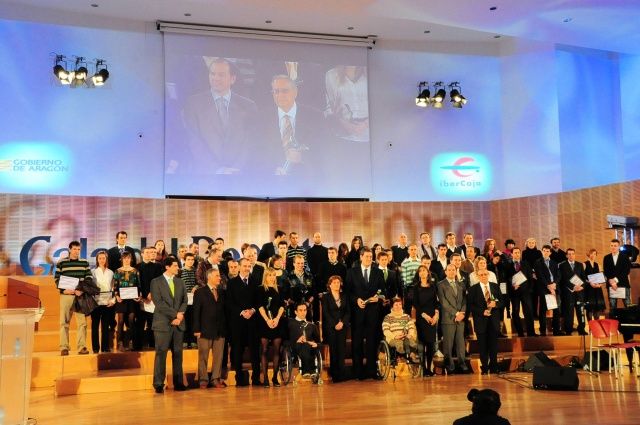 Antonio Martinez recibe el premio especial de la Gala del Deporte Aragonés Antonio Martinez