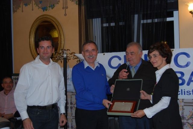 El Club Ciclista Barbastro reconoce la labor de promoción del ciclismo de Estadilla
