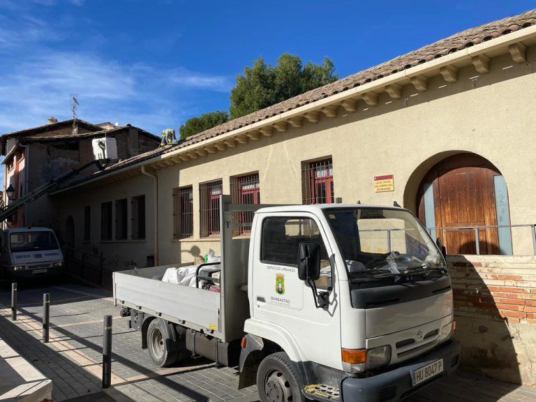 Mejoras en la cubierta del local social del barrio Entremuro