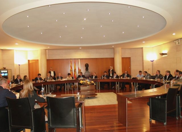 La Diputación de Huesca rechaza los recortes en sanidad y educación